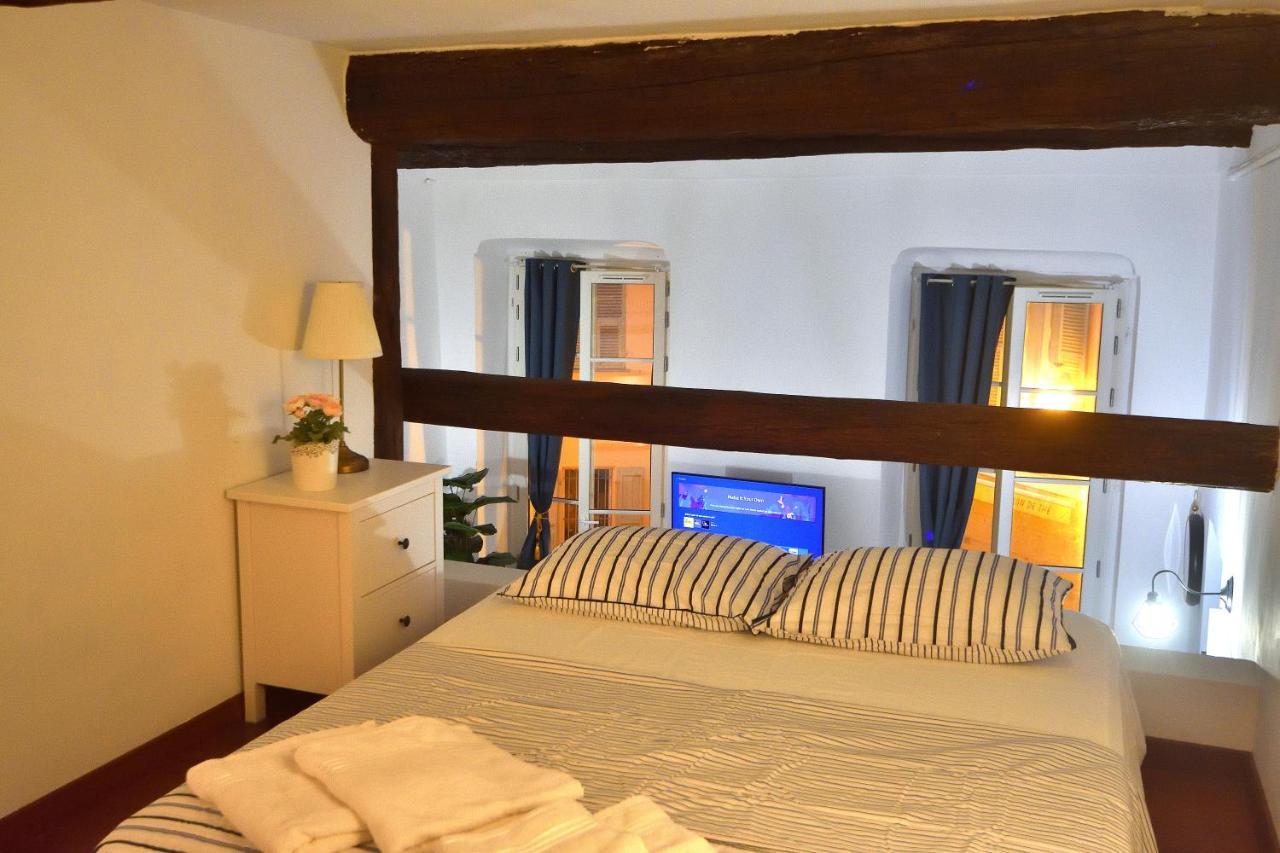 Apartment 33 On The Old Historic Senate Square 尼斯 外观 照片