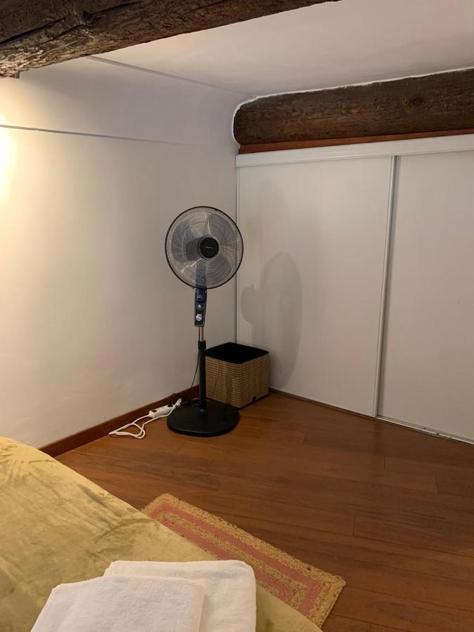 Apartment 33 On The Old Historic Senate Square 尼斯 外观 照片