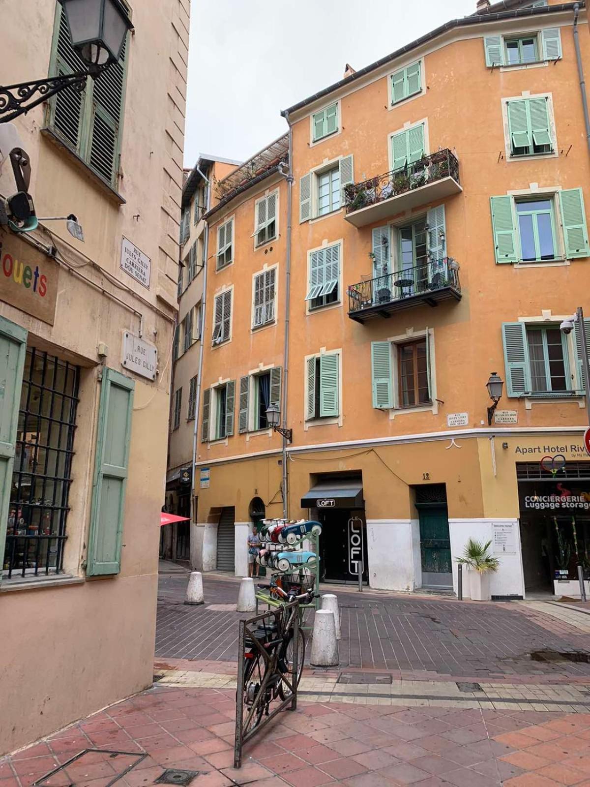 Apartment 33 On The Old Historic Senate Square 尼斯 外观 照片